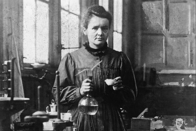 Marie Curie Doctorado.jpeg