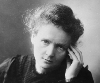 Marie Curie LeguinaC.jpg